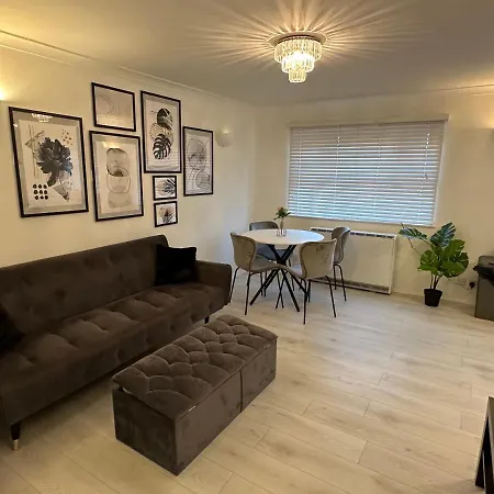 Stylish 1 Bedroom Close To Tooting Bec Station London Exterior photo