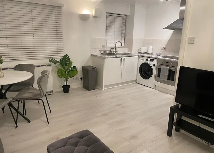 Stylish 1 Bedroom Close To Tooting Bec Station